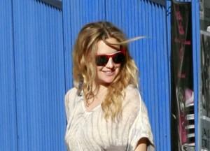 2011__02__kate_hudson_feb16_350 300×216.jpg