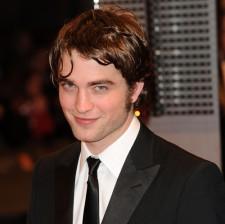 2010__03__Robert_Pattinson_March12newsnea 225×224.jpg