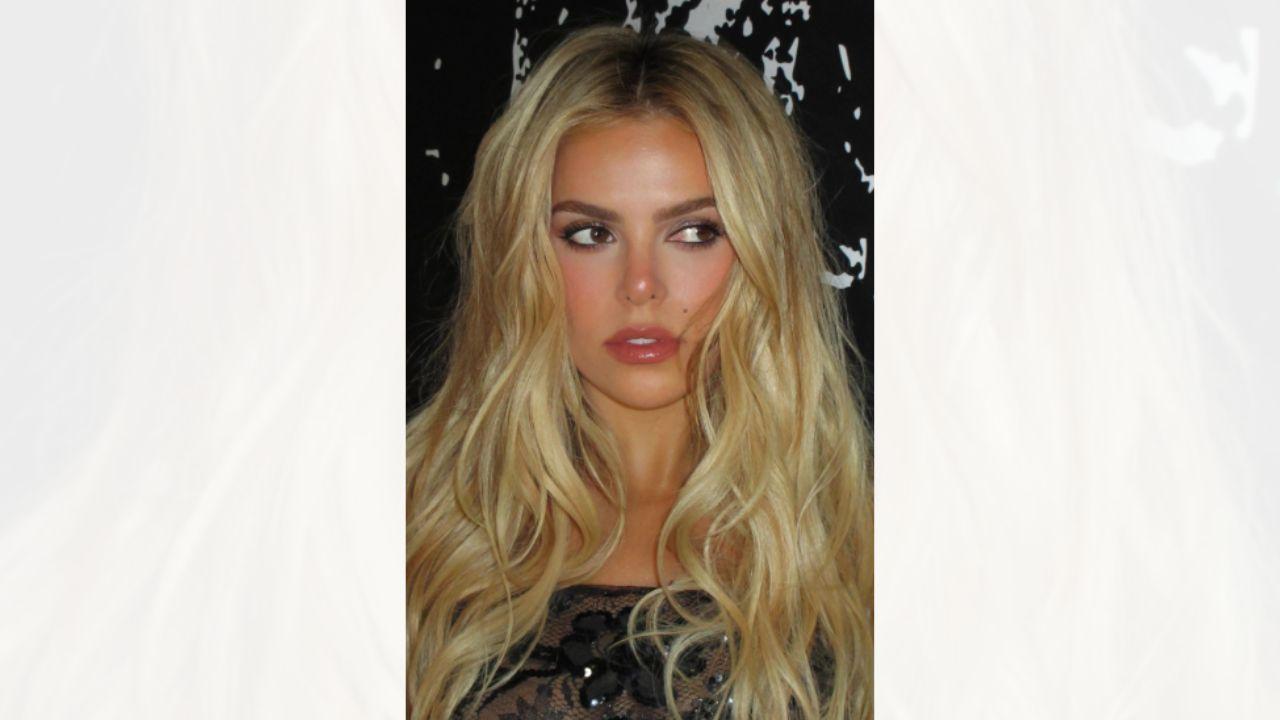 Image of Brooks Nader's fans were obsessed with her recent photo dump.