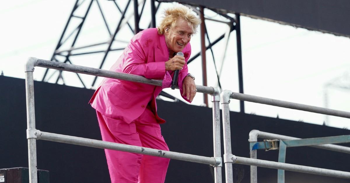 rod stewart at glastonbury mega