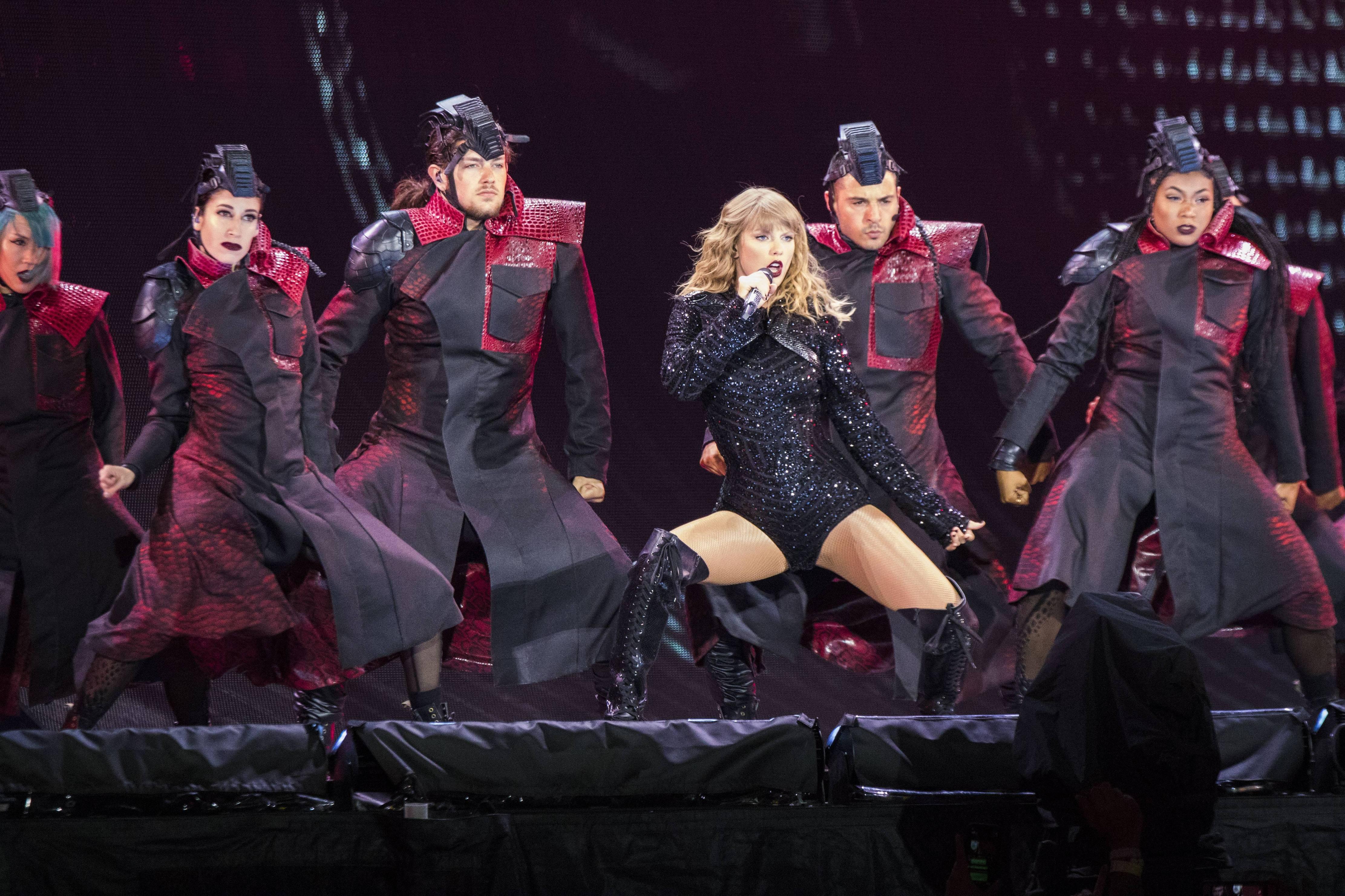 Taylor Swift performs at MetLife Stadium