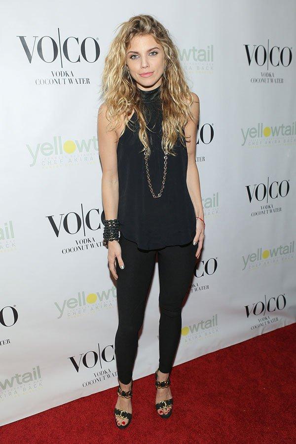 AnnaLynne McCord Yellowtail Sunset Grand Opening 001