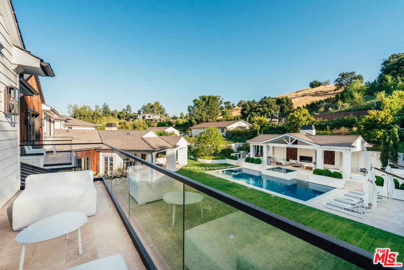 the weeknd lists hidden hills home