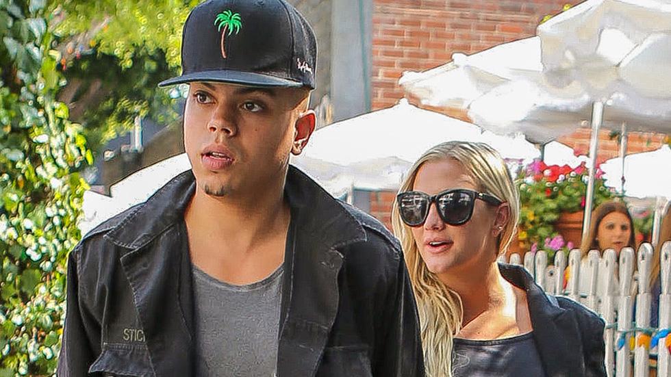 Expecting Ashlee Simpson and Evan Ross have lunch for three at The Ivy