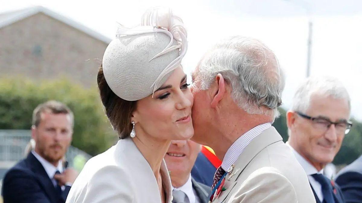 image of King Charles and Kate middleton 