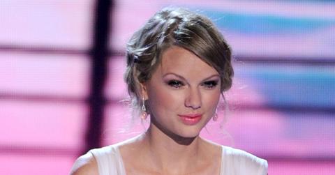 Taylor swift august22_0.jpg