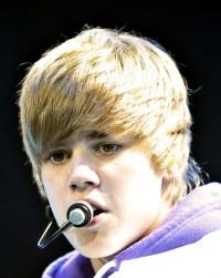 2010__08__wenn2968401 200×300.jpg