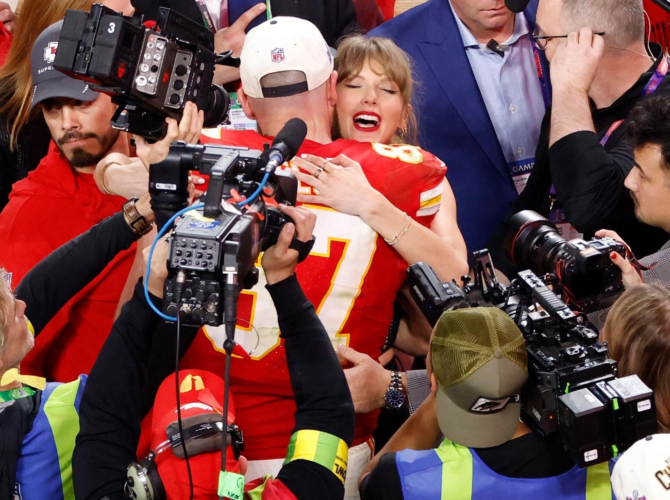 taylor swift travis kelce kansas city chiefs super bowl