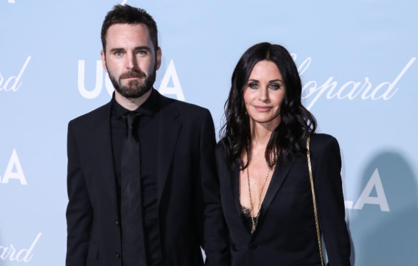 courteney cox new look turning heads source