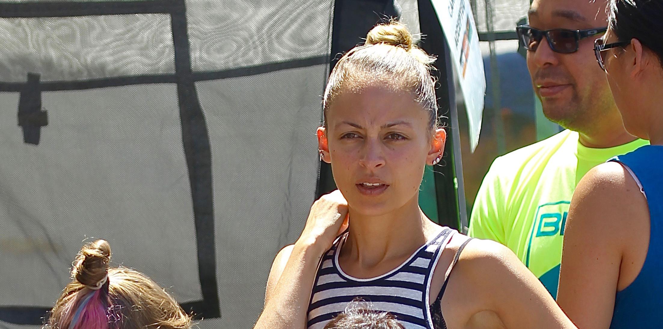 Nicole richie skinny smoothie studio city farmers market pics feature