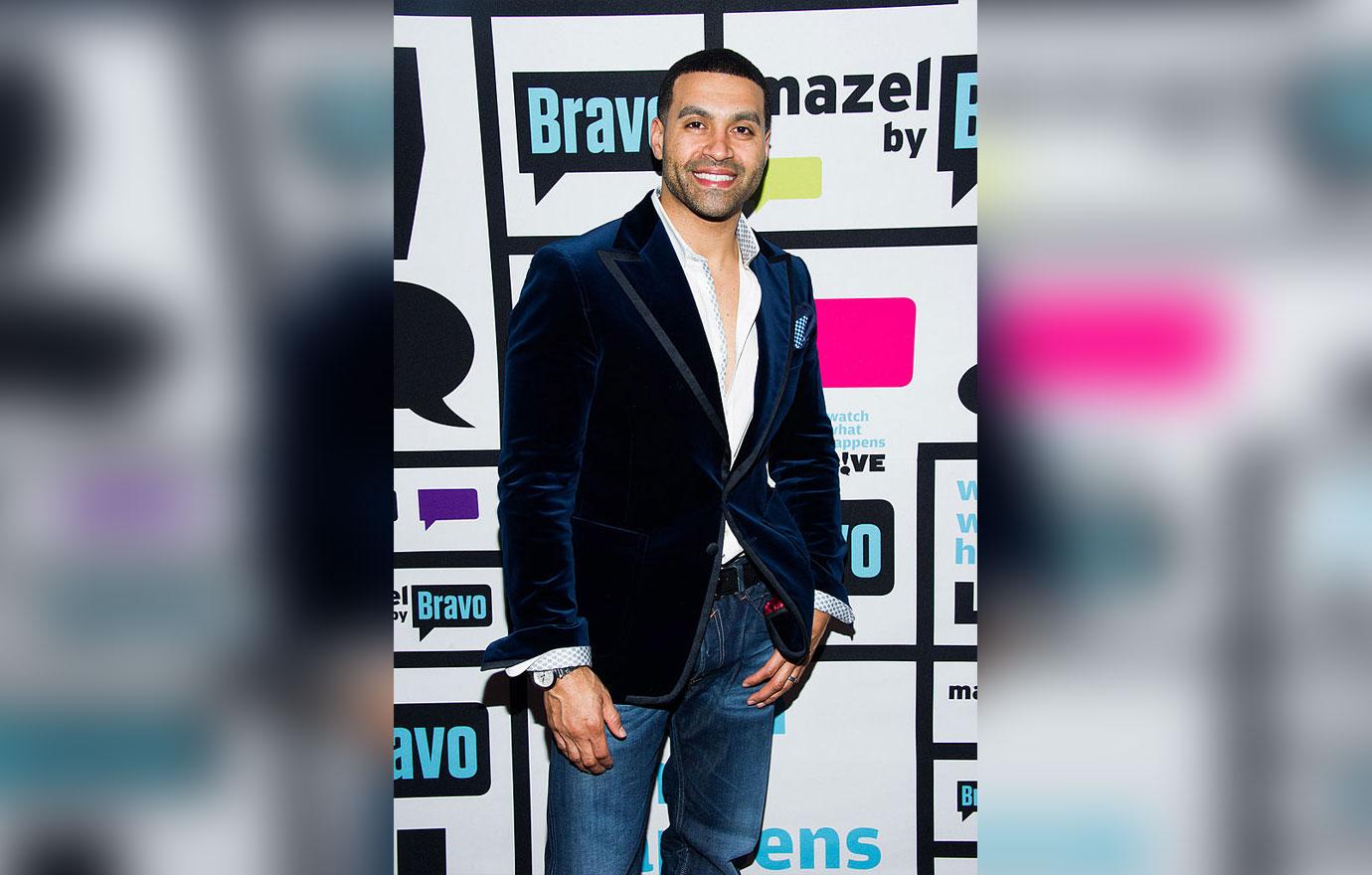 Apollo Nida Poses On A Red Carpet