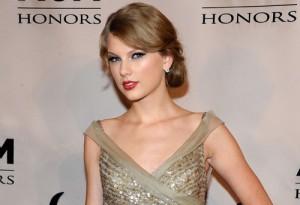 2011__10__Taylor Swift Oct11neb 300&#215;205.jpg