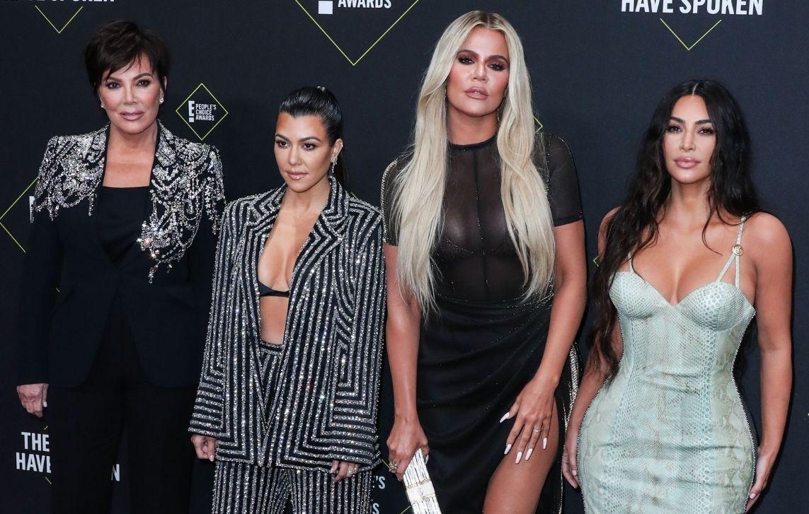 kim kardashian has family dinner khloe rob kourtney travis barker