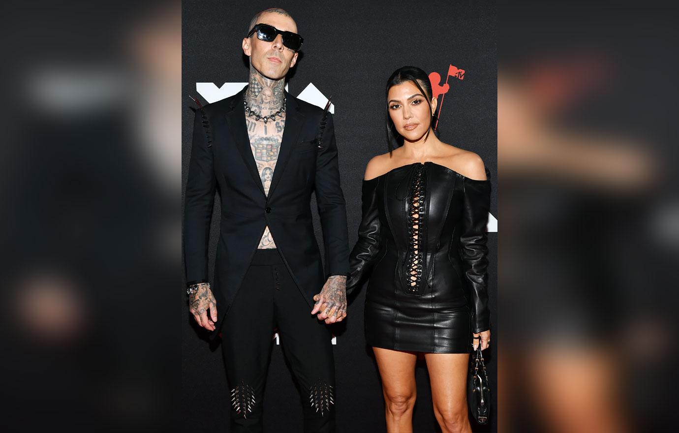 kourtney kardashian and travis barker heat up vmas in matching black outfits in first red carpet appearance as a couple ok