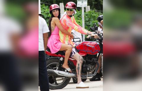 megan fox pink sundress machine gun kelly mexico