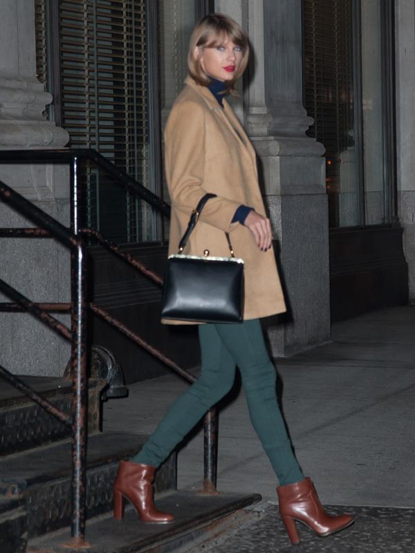 Taylor Swift seen leaving her apartment after hosting Justin Timberlake and Jay Z in Tribeca, New York City