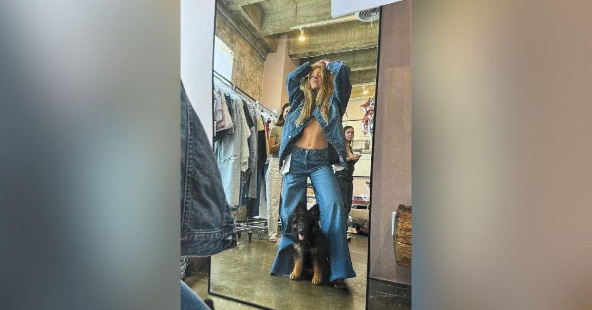 image of Sydney Sweeney shared a mirror photo on Instagram.