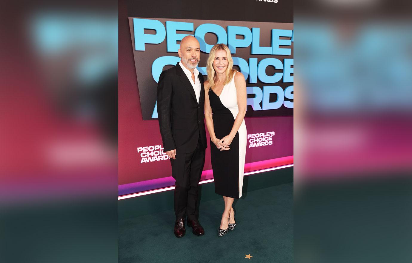 chelsea handler boyfriend jo koy red carpet peoples choice awards