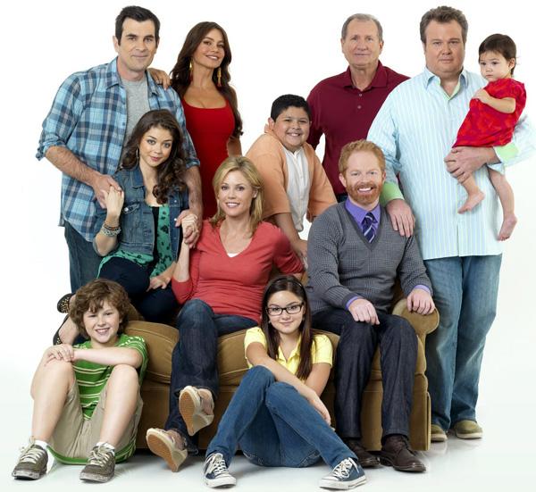 Ed o'neill modern family hi-res stock photography and images - Page 6 -  Alamy