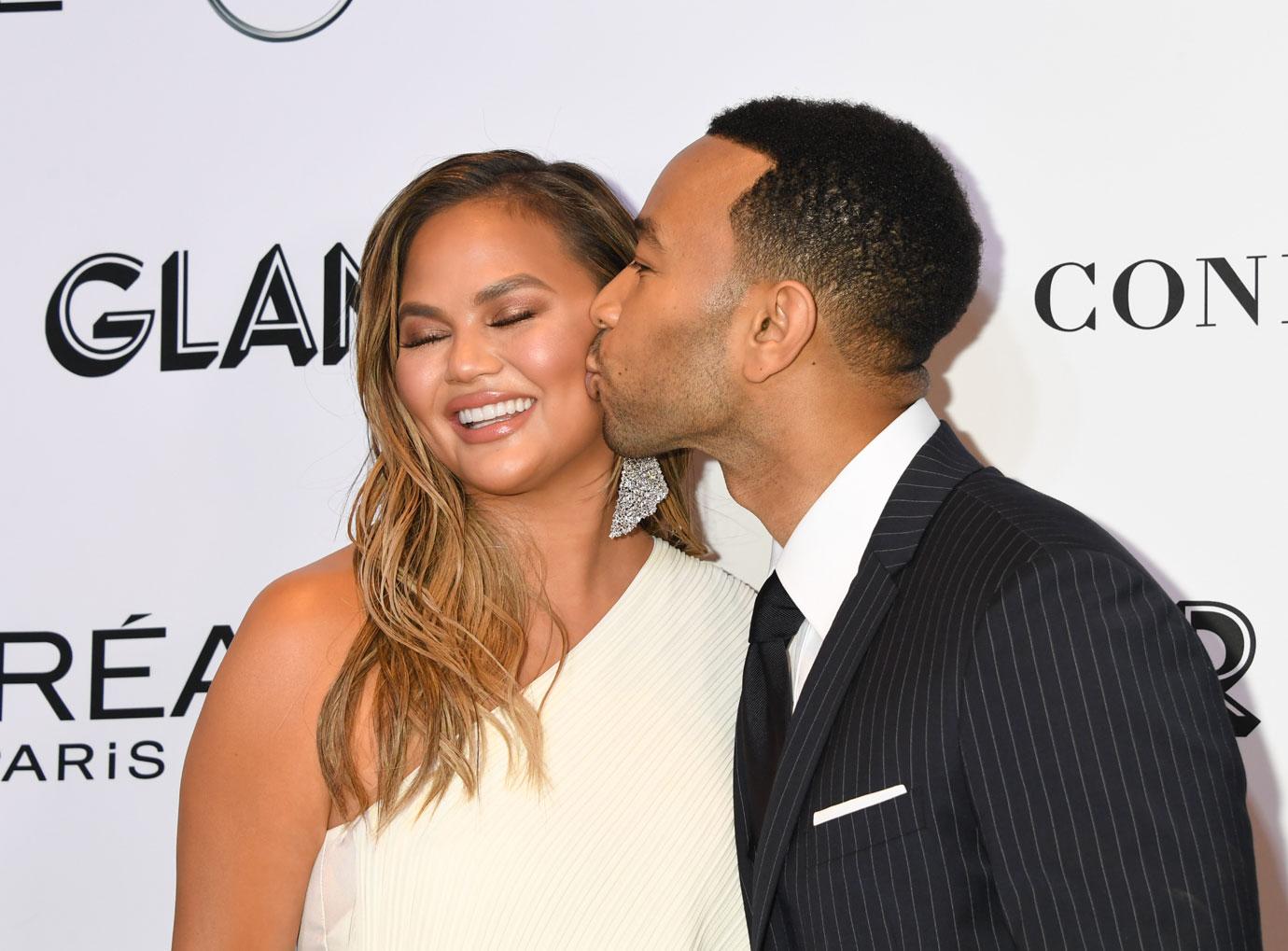 chrissy teigen pregnancy weight