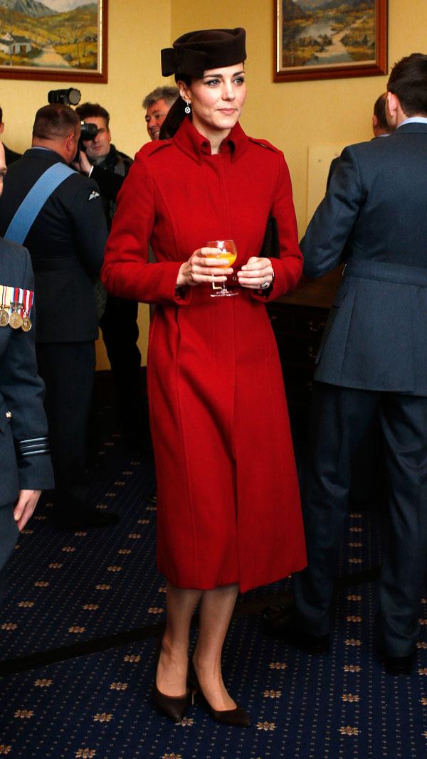 Kate middleton pregnancy coat pregnant red jacket 06