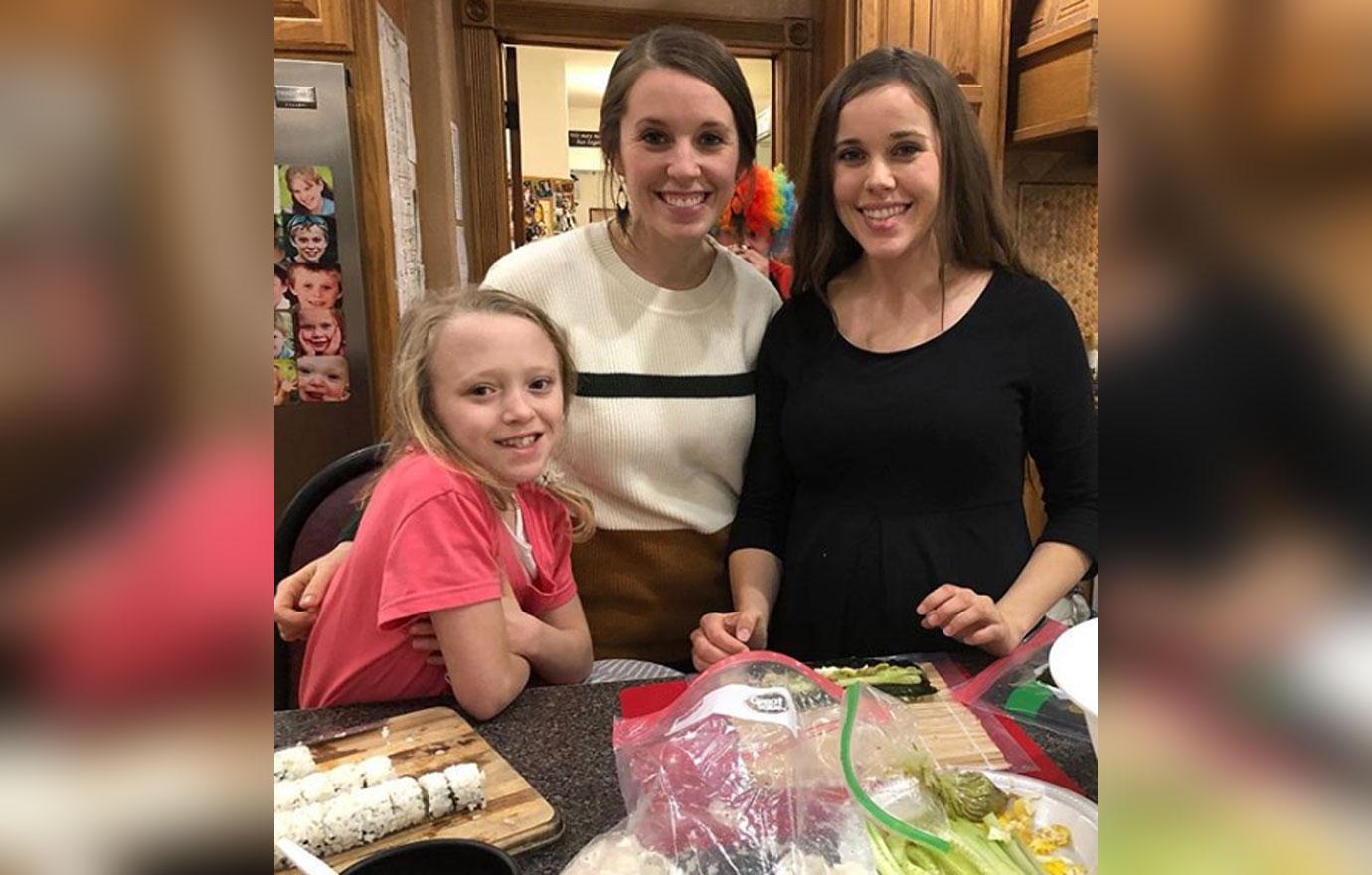 Jill Josie Jessa Duggar kitchen