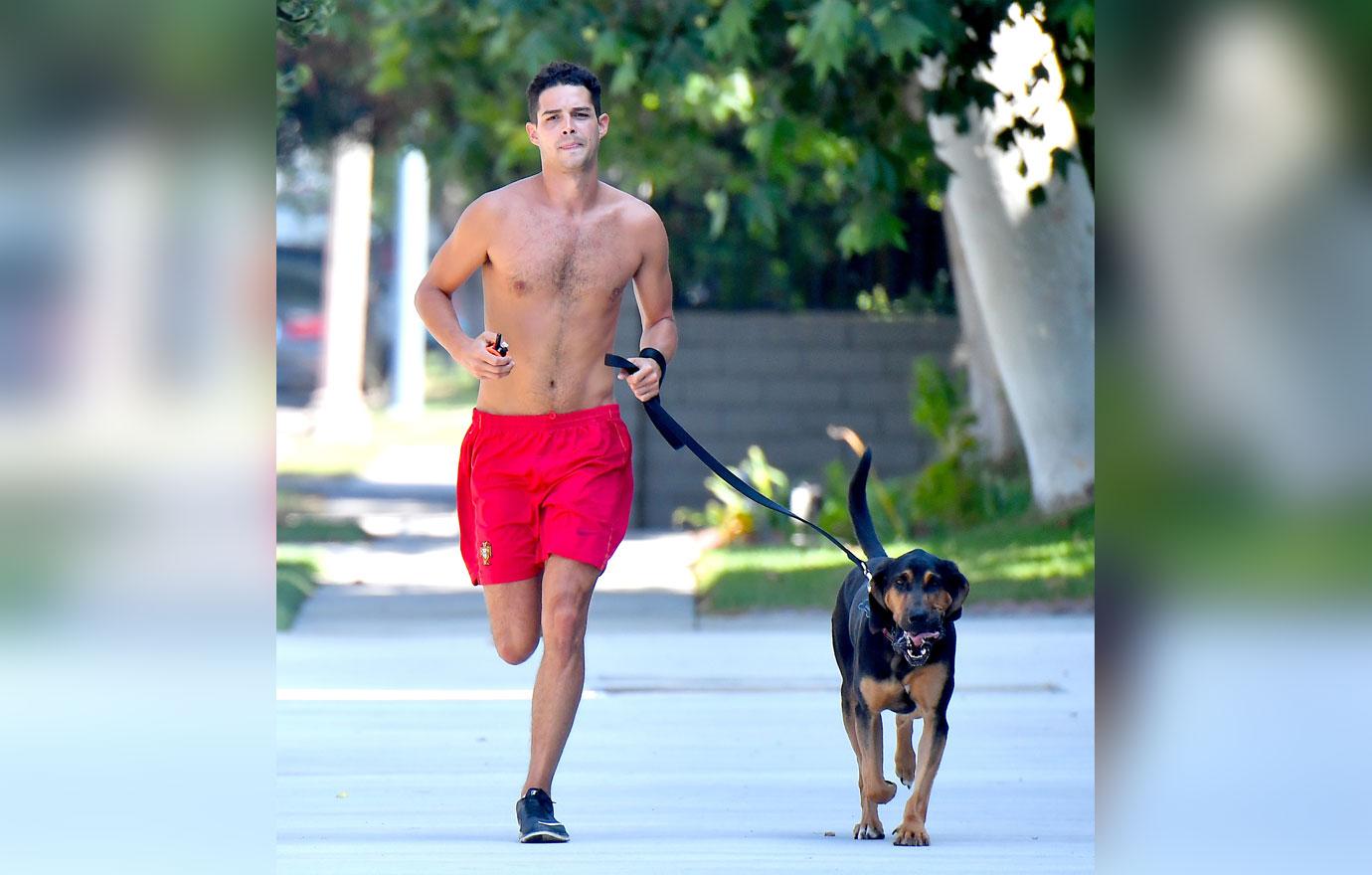 Wells adams living with sarah hyland weirdly perfect 2