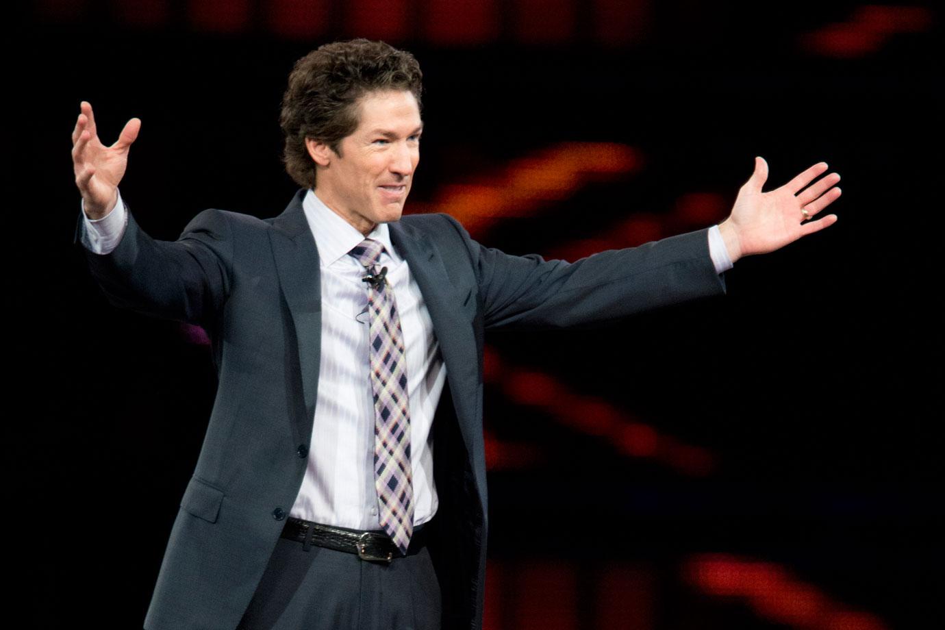 joel osteen blasted twitter hurricane harvey pr nightmare 02