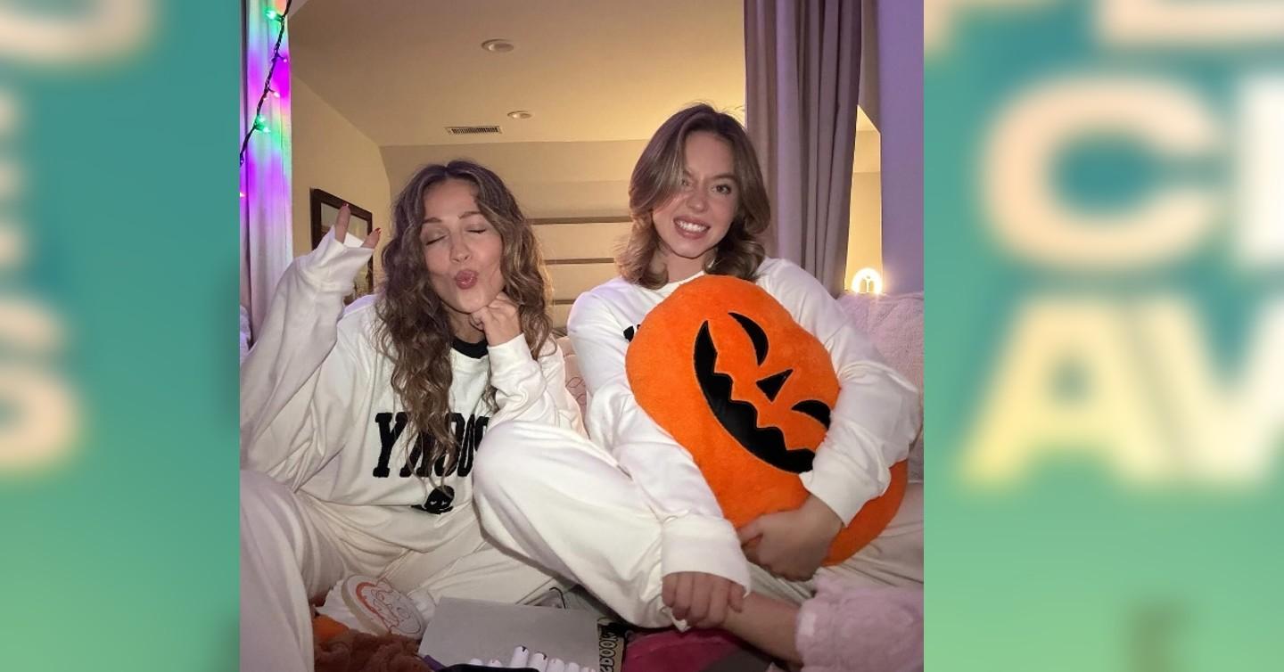 sydney sweeney shows off ample assets baking halloween cookies