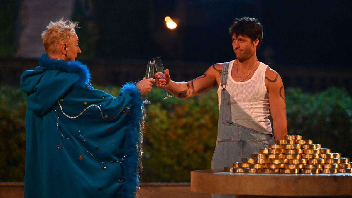 image of Rob Rausch's sister ended up accidentally finding out he won the show. 