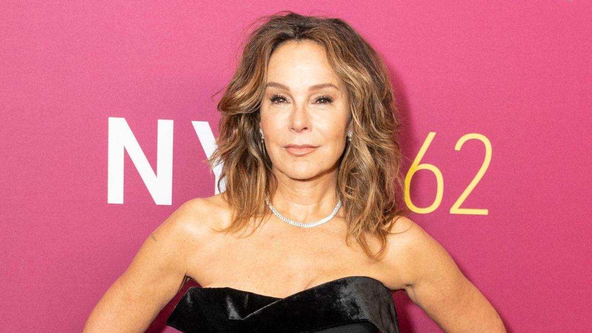 Image of Jennifer Grey thanked her mother for a lifetime of love and grace.