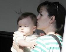 2009__11__jennifer_garner_mainhoriz 225×178.jpg