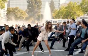 2011__09__Jennifer Lopez Papi Sept19neb 300×191.jpg