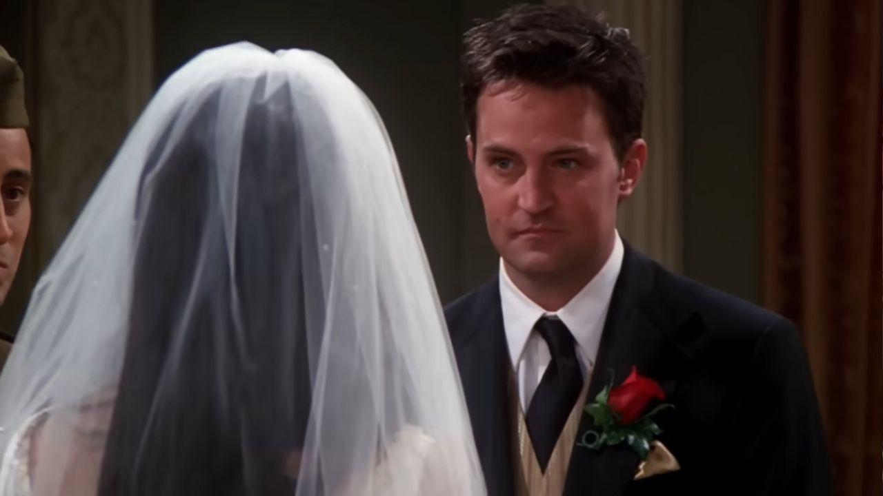 Image of Matthew Perry and Courteney Cox portrayed Chandler Bing and Monica Geller, who married in the ‘Friends’ Season 7 finale.