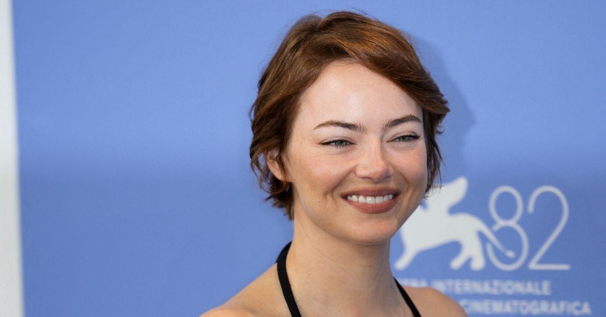 Photo of Emma Stone opened up the hair style change during a press conference at the Venice Film Festival.