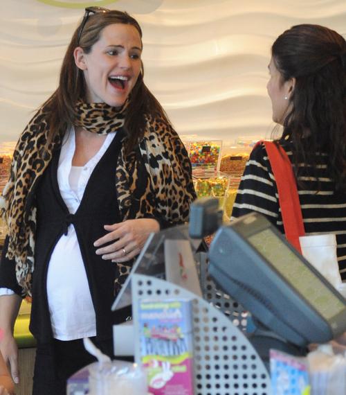 Jennifer garner dec28 001_ _1.jpg