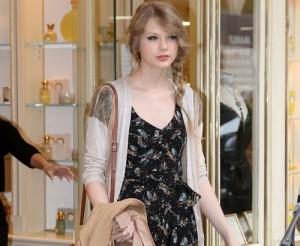 2011__03__319_Swift_Taylor_031811a 300&#215;246.jpg