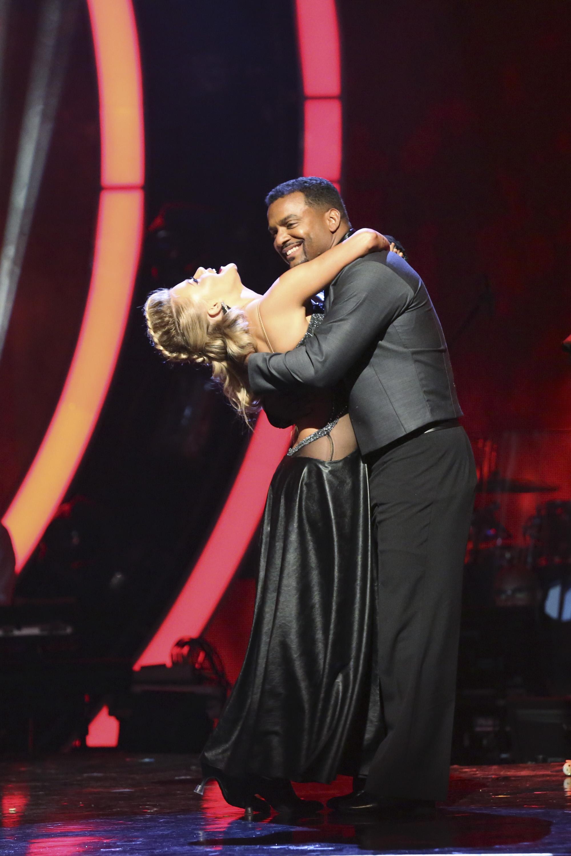 ABC&#8217;s &#8220;Dancing With the Stars&#8221; &#8211; Season 19 &#8211; Week Nine