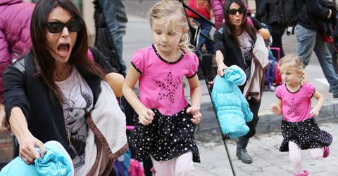 Bethenny frankel daughter bryn runs in street