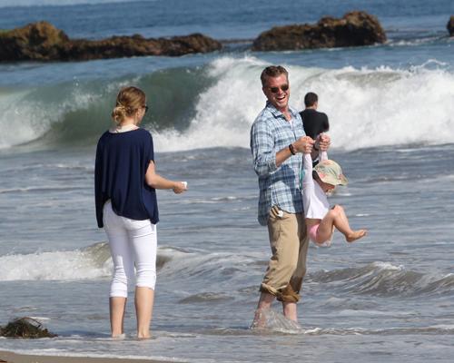 Eric dane rebecca gayheart beach june4 0092 m_ _2.jpg