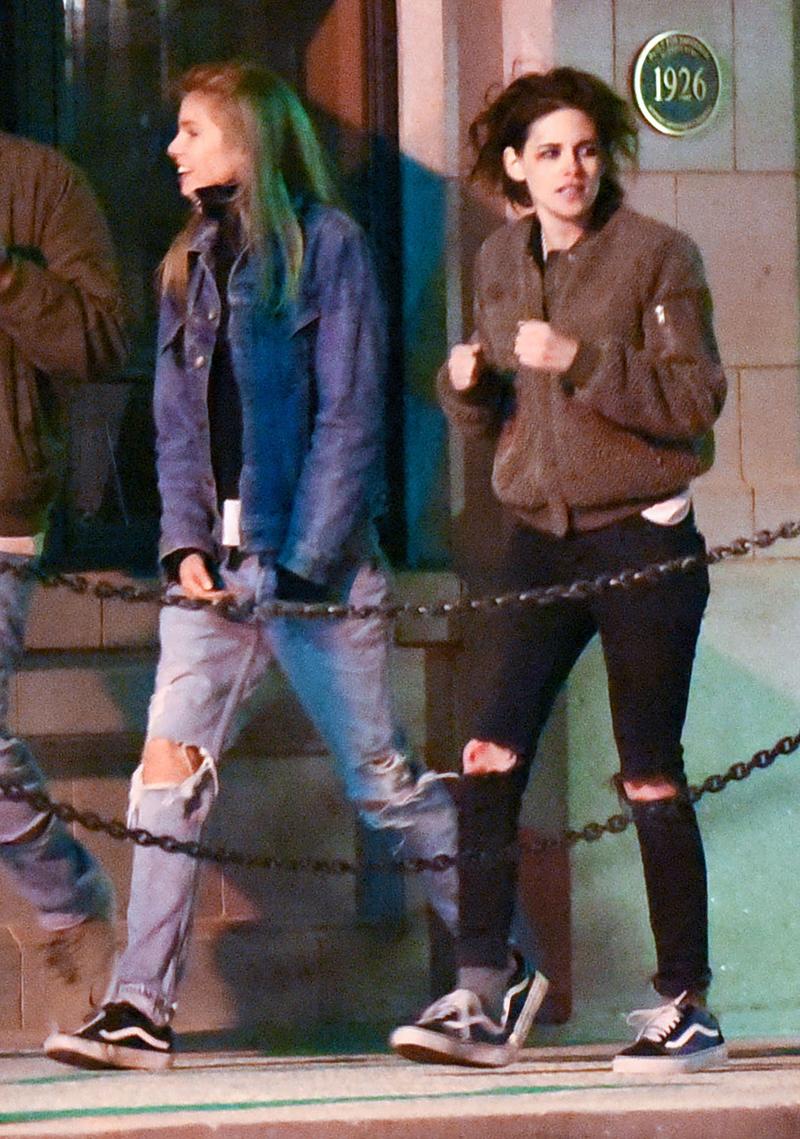 Exclusive&#8230; Premium: Kristen Stewart Has a Big Fall On A Night Out With Stella Maxwell *NO USE W/O PRIOR AGREEMENT &#8211; CALL FOR PRICING***