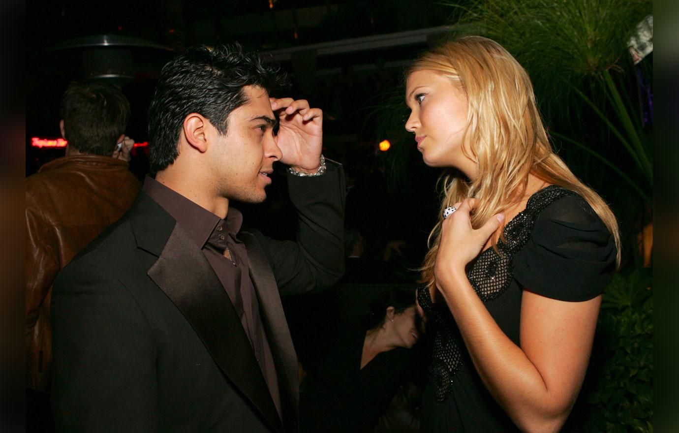 Mandy moore kiss wilmer valderrama virginity fib 1