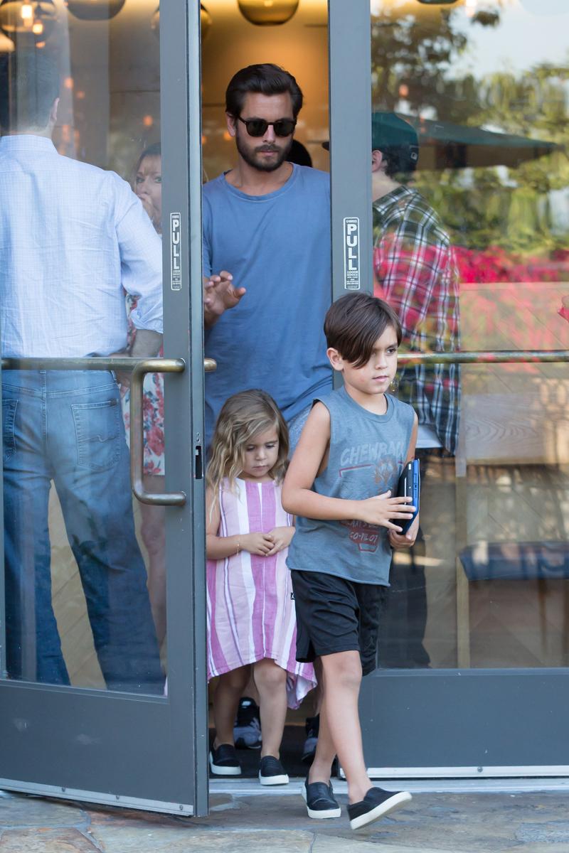 kourtney kardashian scott disick back together children