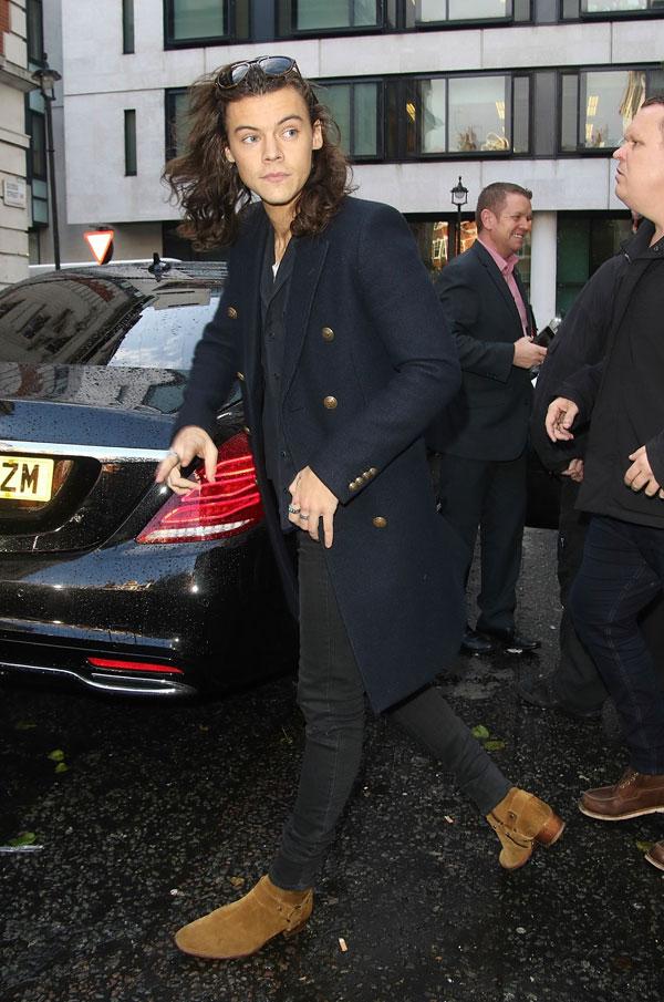 Harry Styles Goes Shopping in Beverly Hills