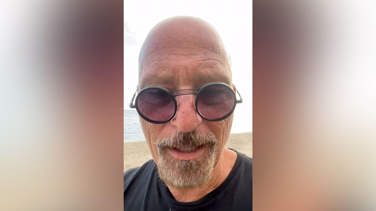 Image of Howie Mandel released a somewhat sarcastic apology for Kelly Ripa via Instagram.