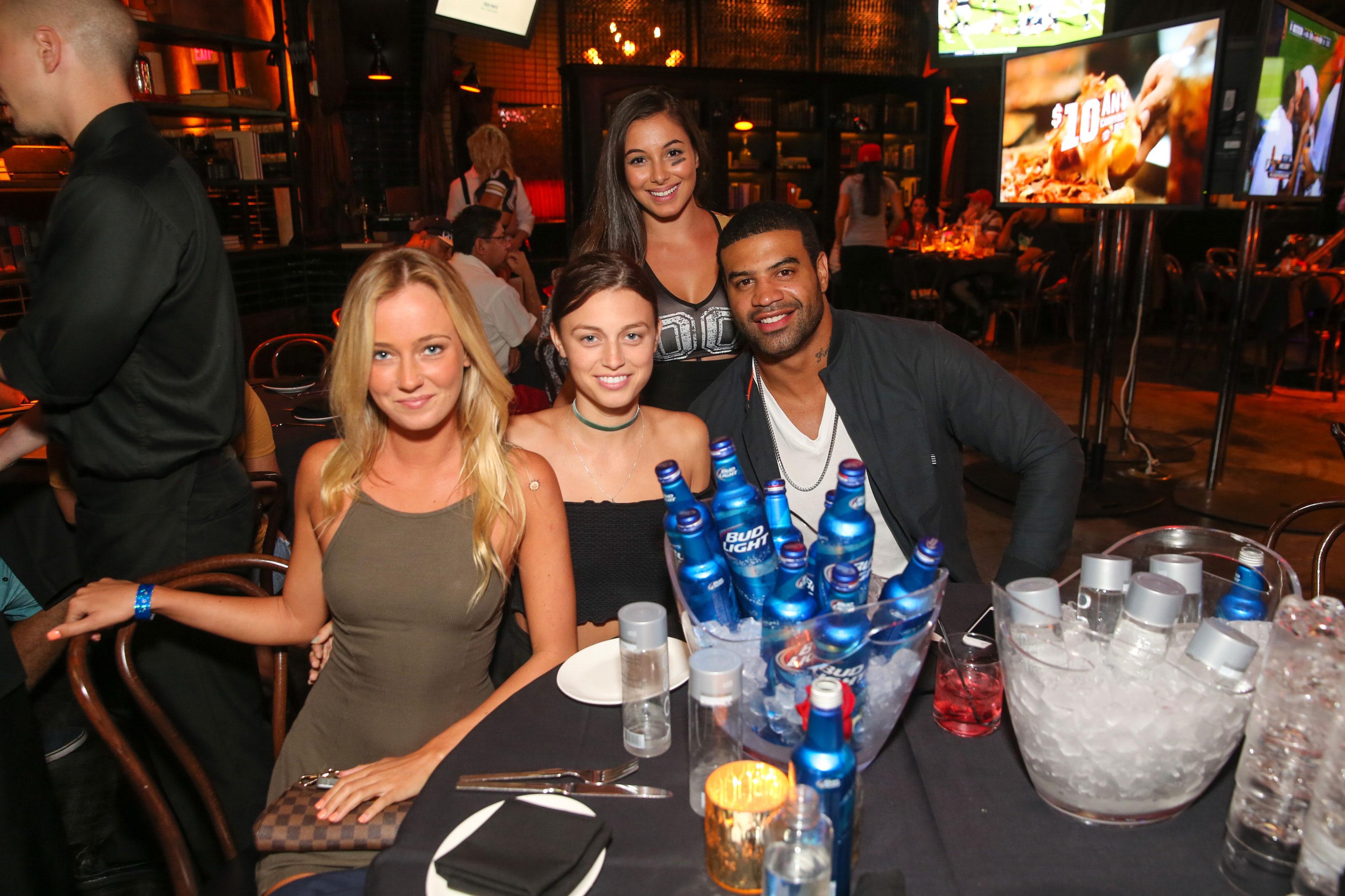 Shawne Merriman at LAVO Casino Club_3