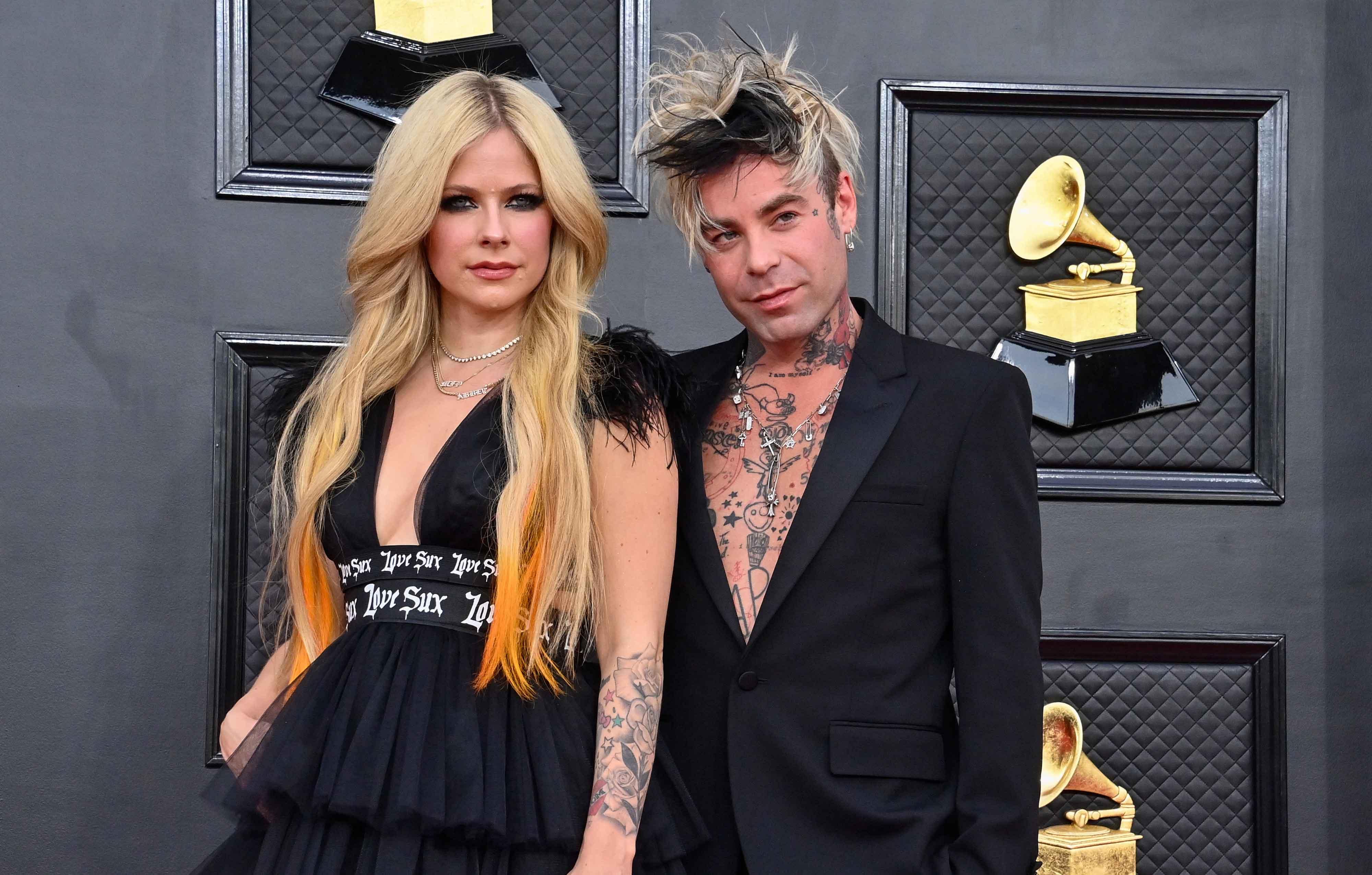 avril lavigne mod sun were estranged for months