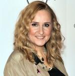 2010__04__okmagazine_melissa etheridge 149&#215;150.jpg