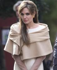 2010__03__FP_4590926_ANG_Jolie_Angelina_0226101 183&#215;225.jpg