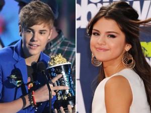 2011__06__Justin_Bieber_Selena_Gomez_June6news 300×226.jpg